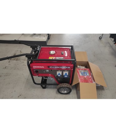 GENERATORE HONDA EM5500,CARRELLATO CON AVVIAMENTO ELETTRICO,POTENZA 5KW,MOTORE HONDA BENZINA GX390,REGOLATORE RENSIONE I-AVR,PES
