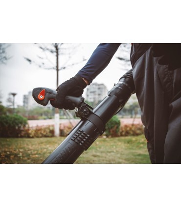 SOFFIATORE ZAINO ECHO PB770, 63CC,3,9CV,VOLUME ARIA 1290M³/H,VELOCITA' ARIA 105 M/SEC,PESO 11KG. -PB770-